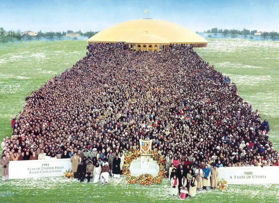 Assemblée de 7000 experts de MT-Sidhis 1983 Fairfield - Iowa